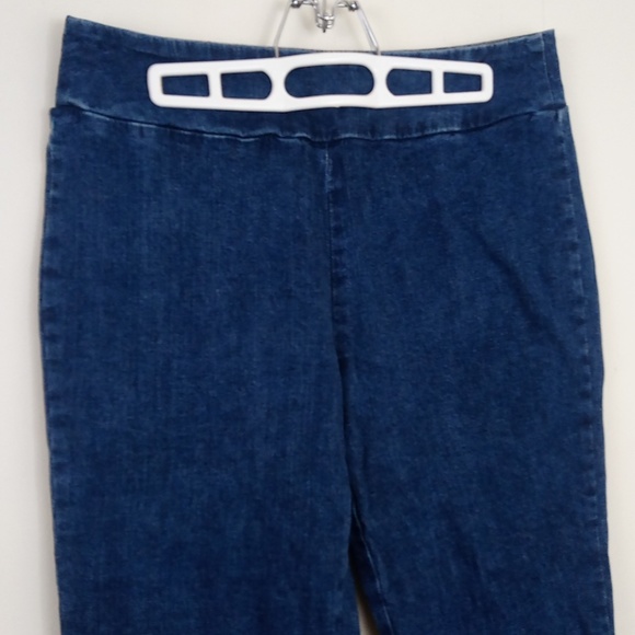 Euro Stretchy Denim Blue Jean Capri Pants - Picture 4 of 12